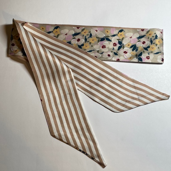 Two Thin Scarves / Hair Bands / Scarves
- #214 - Picture 1 of 5